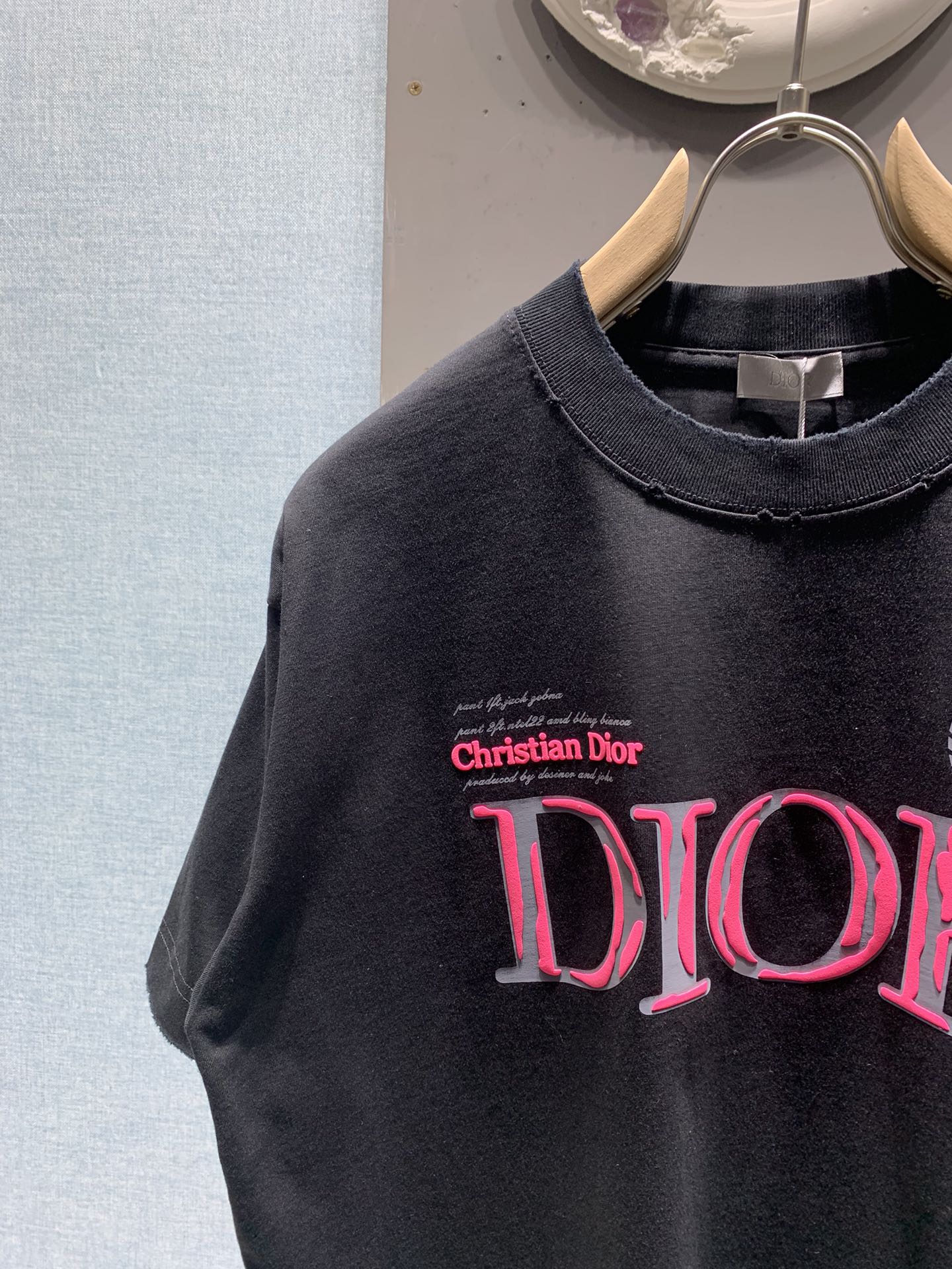 Dior 隔天 不退换Dior 立体压胶联名T恤