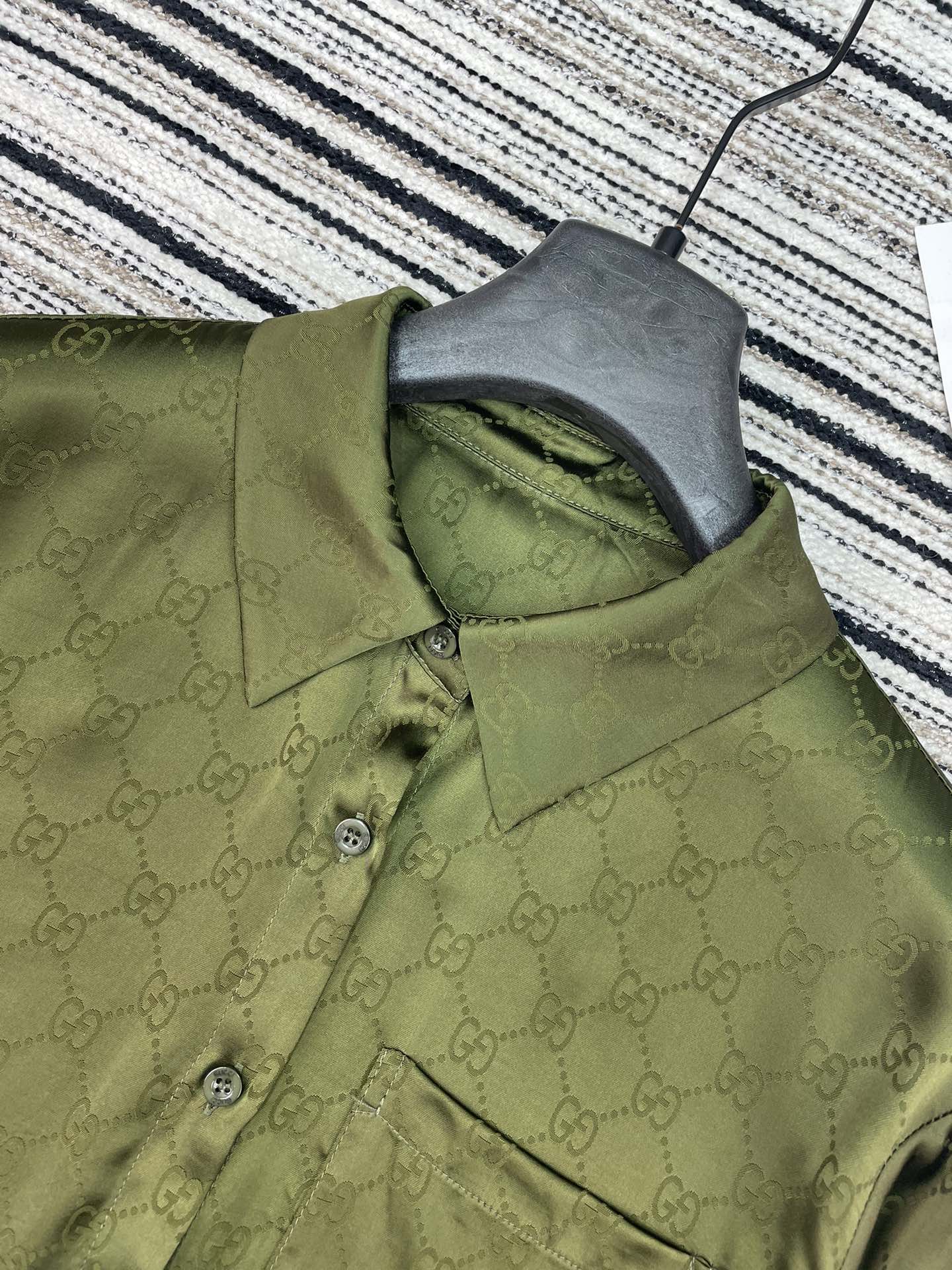 Gucci Women GUCCINew ， logo ！ — photo 6