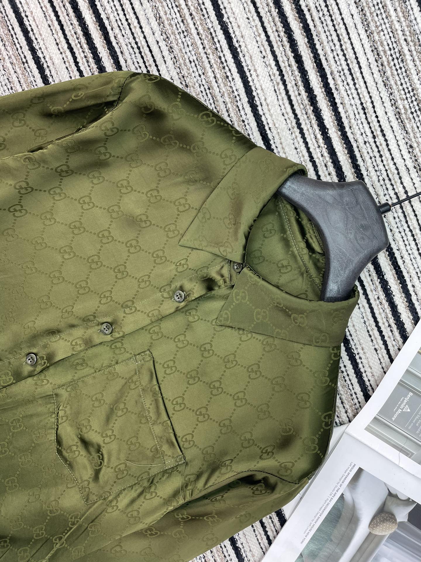 Gucci Women GUCCINew ， logo ！ — photo 2