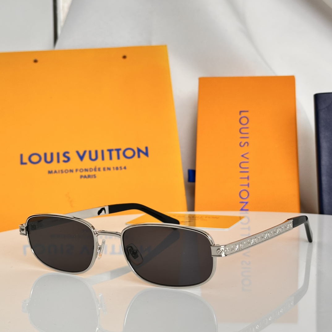 ‼️LOUIS VUITTO*米兰春夏新款～标志性花卉徽标logo镜腿，搭配时尚小方框MODEL：Z29