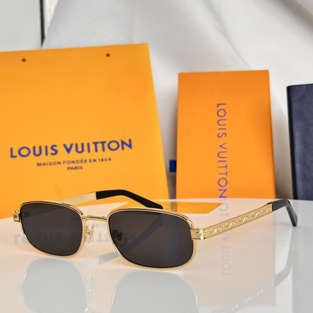 ‼️LOUIS VUITTO*米兰春夏新款～标志性花卉徽标logo镜腿，搭配时尚小方框MODEL：Z29