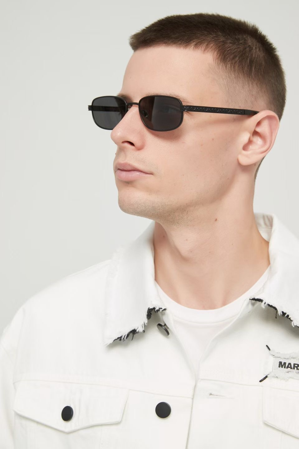 ‼️ 模特图 LOUIS VUITTO*米兰春夏新款～标志性花卉徽标logo镜腿，搭配时尚小方框MODE