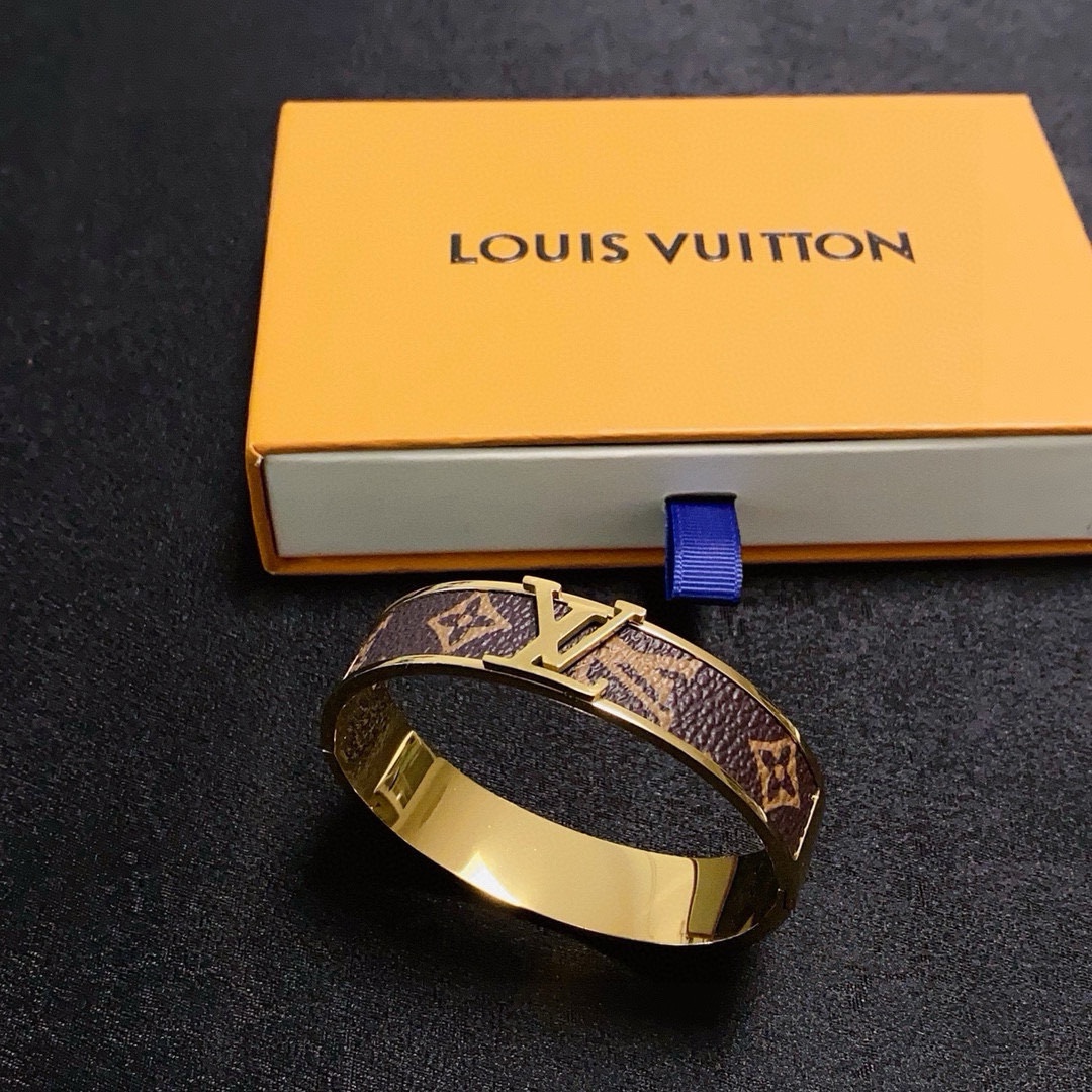 Louis Vuitton 新品 新款 LV中号宽版皮革纹印花手镯