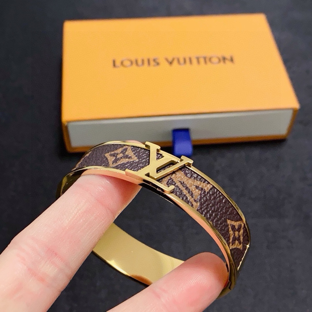 Louis Vuitton 新品 新款 LV中号宽版皮革纹印花手镯