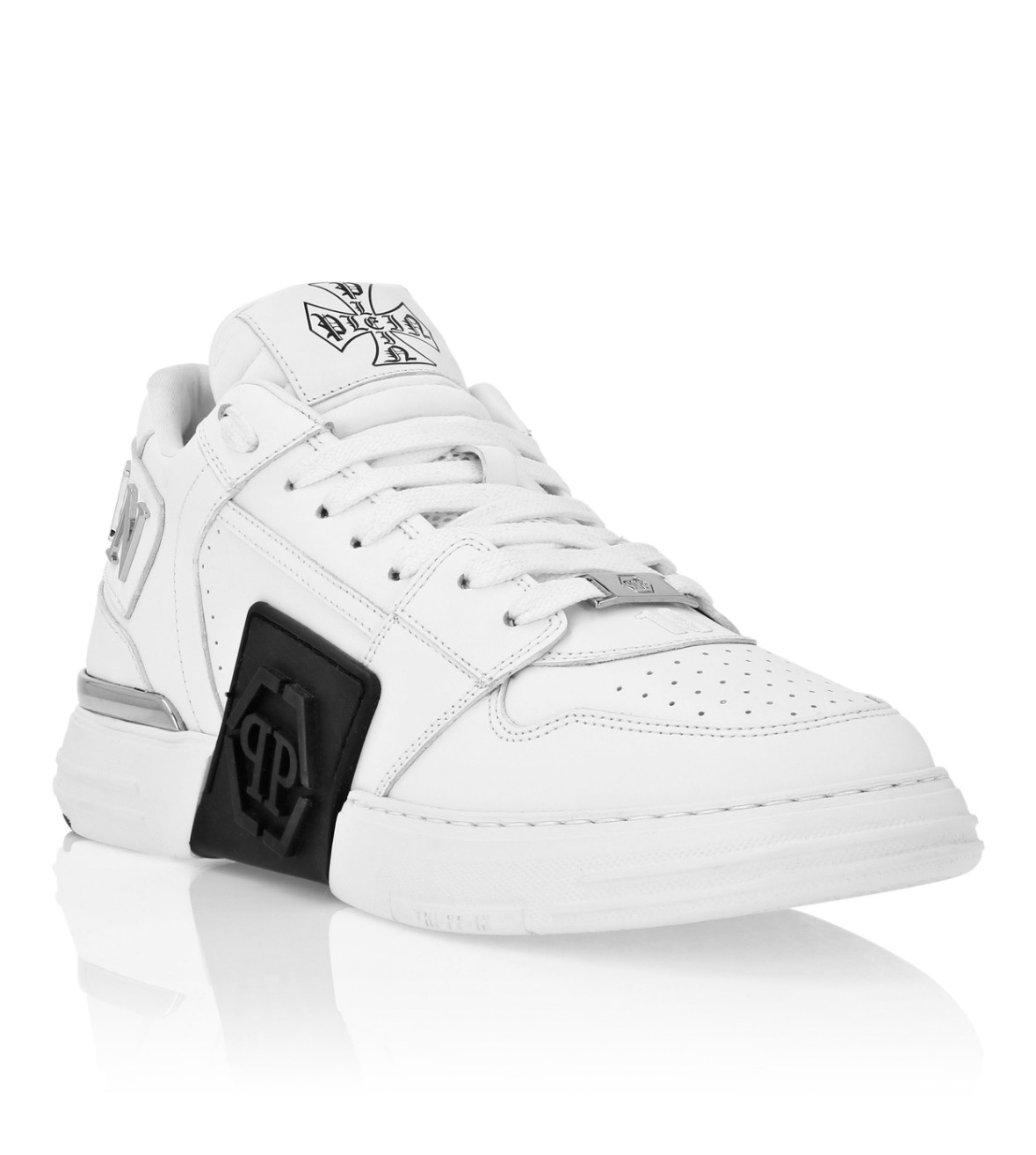 NO:745969,PP[PHILIP PLEIN] 2026 new model is on the market, top original quality, low-top sneakers made of mixed leather add some uniqueness to your look, unique PP logo on the outside, leather perforated details on the gall bladder are breathable and comfortable, removable padding for added comfort, lightweight wear-resistant anti-slip sole, size 39-45 38.46 Customized Product Details 1 Add some uniqueness to your look with these lo-top sneakers made of mixed hides. Check out the details.● Multicolour nappa, suede and patent● Rhinestone applications Logoed patch on the outer quarter,Perforated leather details Placed paddings for greater comfort Rubber midsole. Molded outsole ● Inner lining and removable insole,,sneakers19860909PP[PHILIP PLEIN]2026新款上市,顶级原单品质, 由混合皮革制成的低帮运动鞋为你的造型增添一些独特性,外侧独有的PP标识,鞋胆皮革打孔细节透气舒适,可拆卸衬垫以增加舒适度 ,轻质耐磨防滑鞋底,码数39-45 38.46定做 產品詳情一 Add some uniqueness to your look with these lo-top sneakers made of mixed hides. Check out the details.● Multicolour nappa, suede and patent● Rhinestone applications Logoed patch on the outer quarter,Perforated leather details Placed paddings for greater comfort Rubber midsole. Moulded outsole ● Inner lining and removable insole,,sneakers,Men's shoes