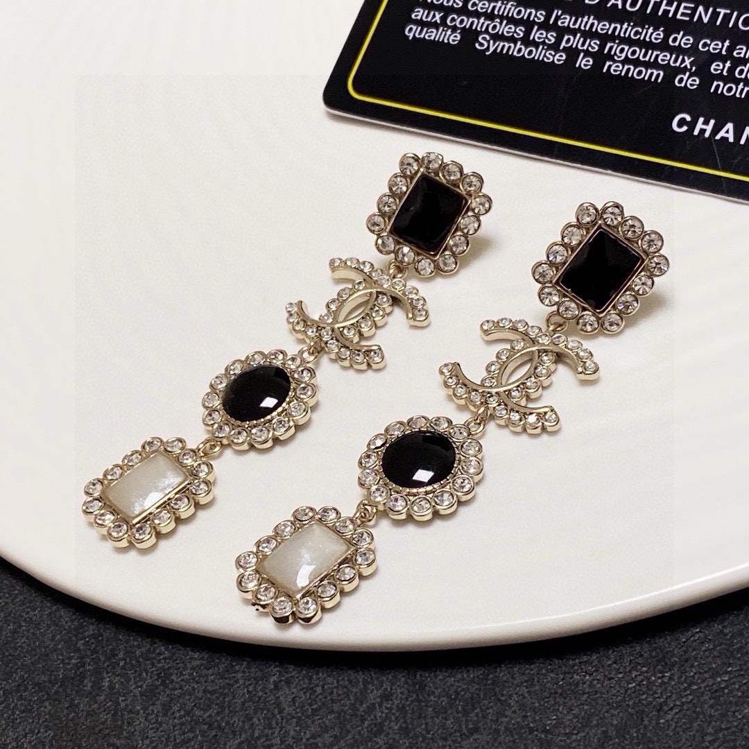 Chanel 美丽永远敌不过 黄金时期的香奈就是最