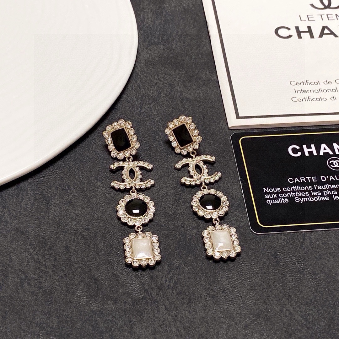 Chanel 美丽永远敌不过 黄金时期的香奈就是最