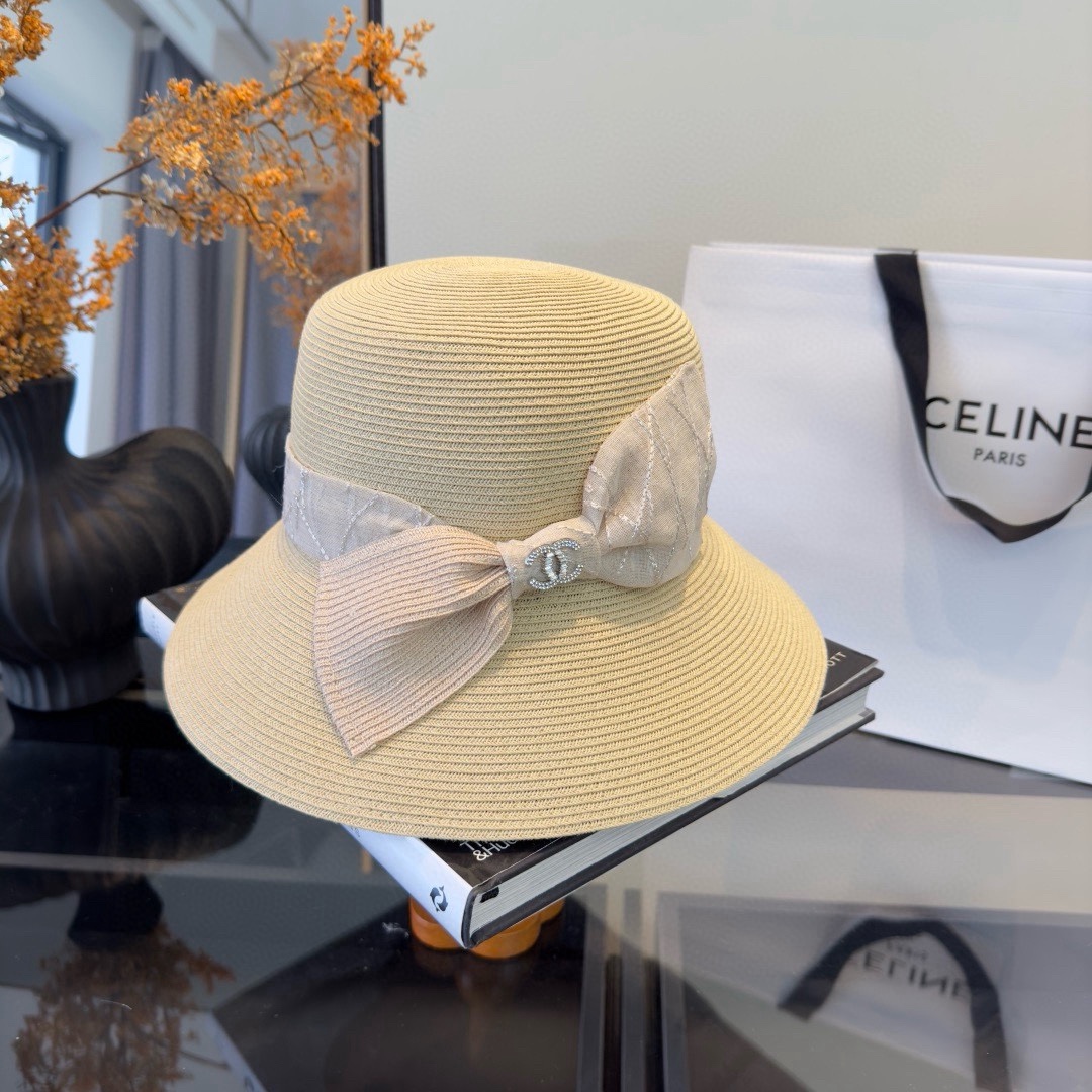 NO:743056,Chanel Chanel's new straw hat, made of Japanese papyrus, the best-selling, head circumference 57cm hat straw hat fisherman hat baseball cap, hat, chanel, chanel, espadrilles, hats19860909Chanel香奈儿新款草帽,日本纸草制作,跑量王,头围57cm帽子草帽渔夫帽棒球帽,帽子,chanel,chanel,espadrilles,hats,hat