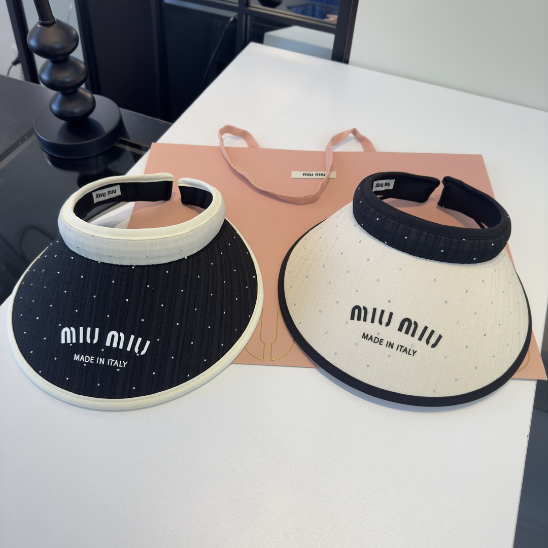 Pmiumiu缪缪新款遮阳空顶帽，头围57cm