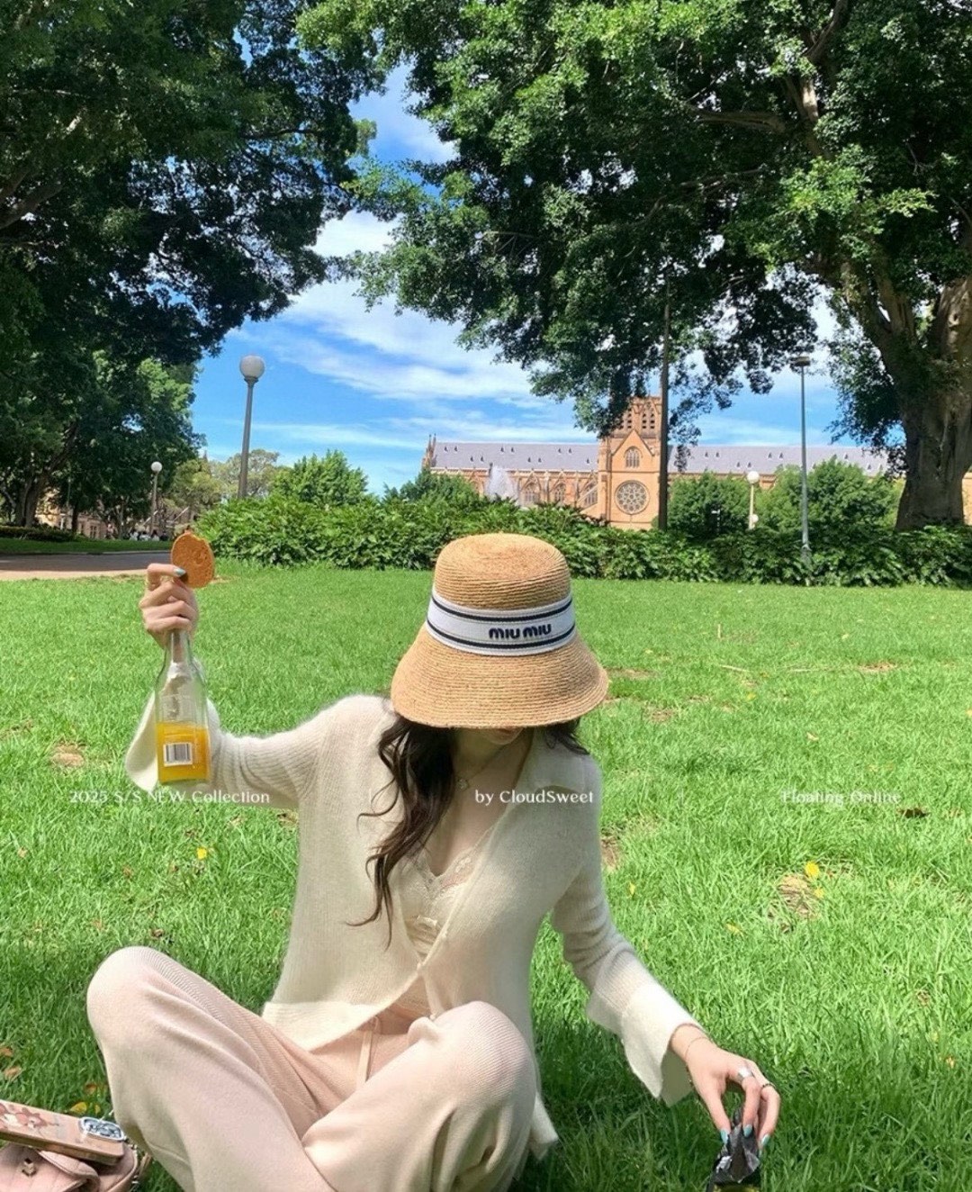 NO:743096,miumiu miumiu raffia straw hat, pure hand-crocheted, in short supply, sold one less, head circumference 57cm hat straw hat fisherman hat baseball cap, hat, miumiu, espadrilles, hats19860909miumiu缪缪拉菲草帽,纯手工钩织供不应求,卖一个少一个,头围57cm帽子草帽渔夫帽棒球帽,帽子,miumiu,espadrilles,hats,hat