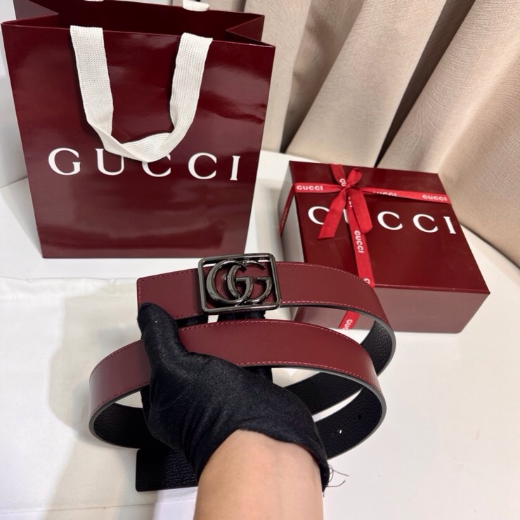 UCCI 新款 GG Marmont系列引入了受档案启发的轮廓
