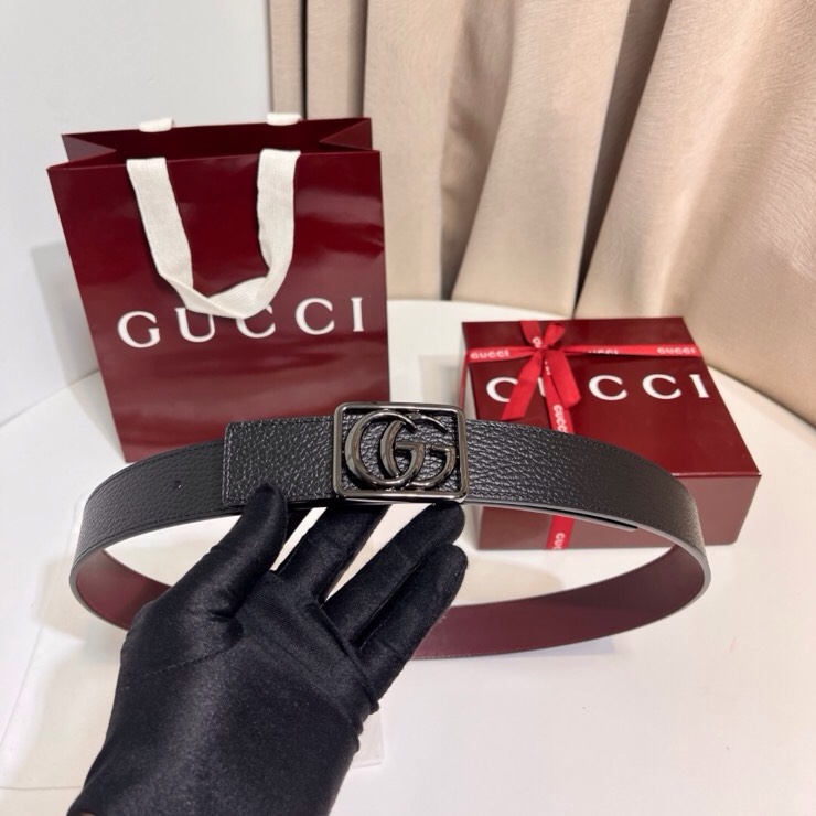 UCCI 新款 GG Marmont系列引入了受档案启发的轮廓