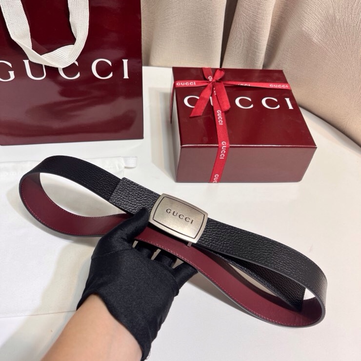 GUCCI 新款 GG Marmont系列引入了受档案启发的轮廓