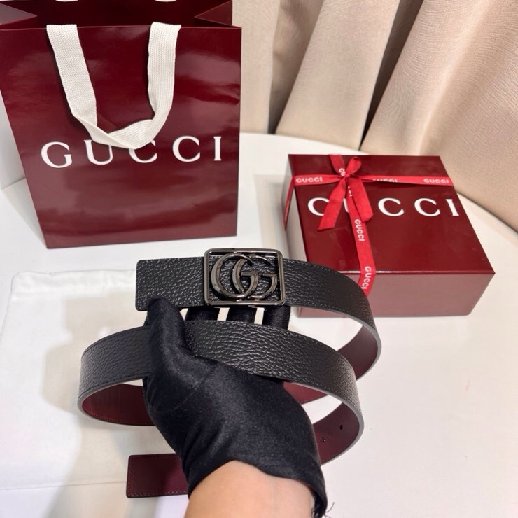 GUCCI 新款 GG Marmont系列引入了受档案启发的轮廓