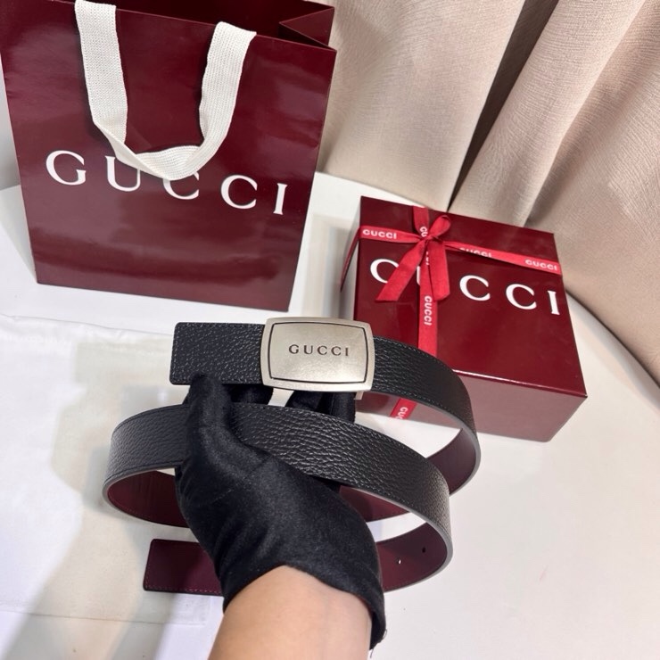 GUCCI 新款 GG Marmont系列引入了受档案启发的轮廓