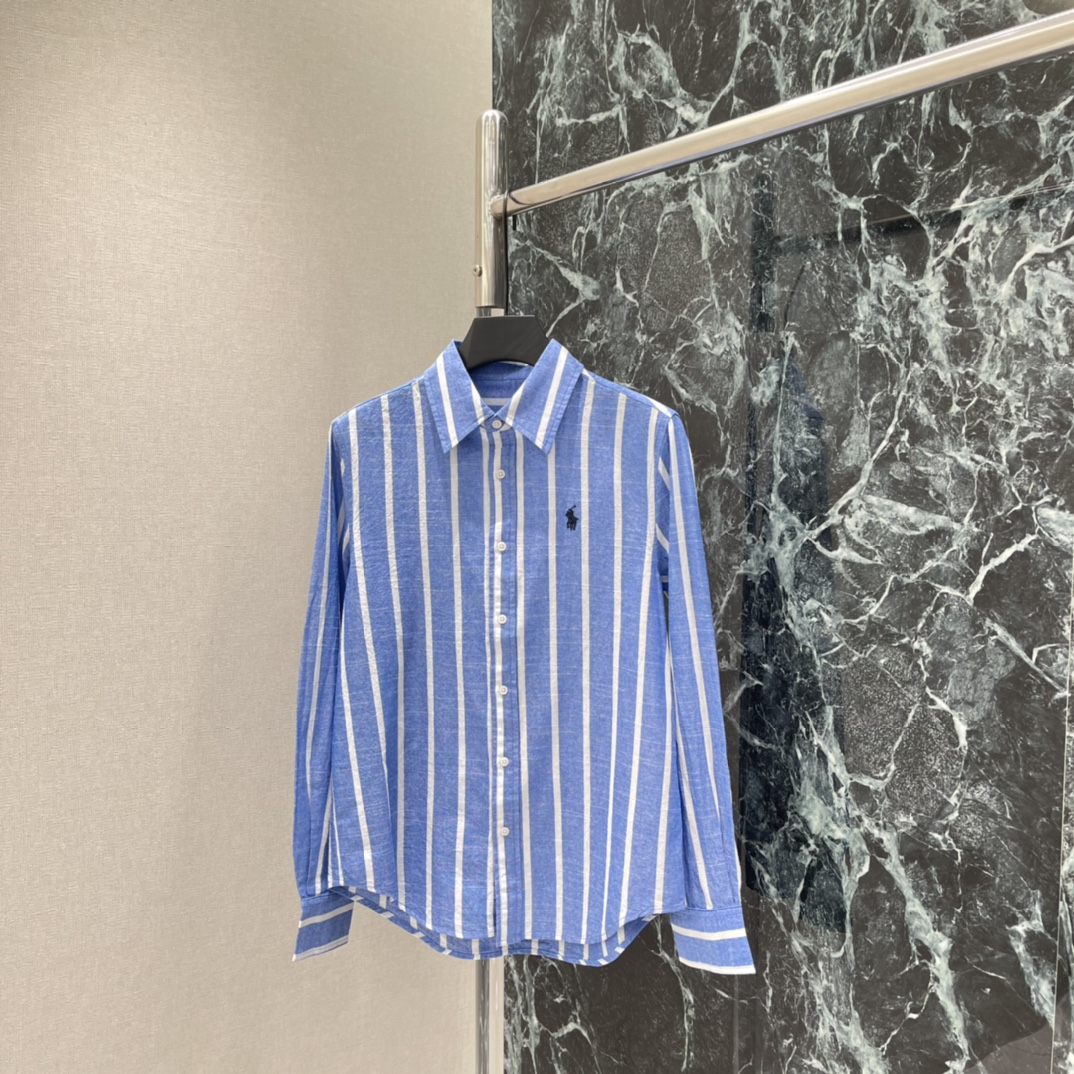 NO:774936,The highest version on the market, the girl inspects the goods, trims the three marks on the threads, and delivers the goods. You can post pictures and take videos. If you want quality and service, please add me on WeChat. We will not accept urgent orders. Laf 26 new spring and summer striped ramie shirt, pony embroidery + single row of buttons. Perfect details. It can be worn alone or layered. It can be easily used for commuting, vacation and leisure. Linen has its own texture. The texture is soft and non-sticky.  It is a versatile artifact in the wardrobe for all seasons! One color SML, women's clothing, shirts,19860909市面最高版本小妹验货、修剪线头上三标、发货可发图及拍视频,要品质要服务的加我微信,不接急单. 拉夫 26春夏新款 条纹苎麻衬衫 小马刺绣+单排纽扣 细节满分 单穿or叠穿都OK 通勤度假休闲都能轻松驾驭亚麻自带肌理感 质感柔软不粘身 是衣橱里的四季百搭神器!一个色SML,女装,shirts,,Women's clothing