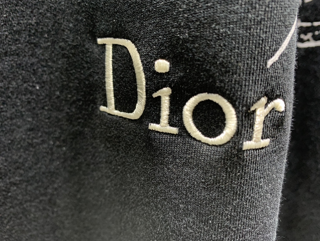 Dior 不退换Dior 封面印花刺绣T恤