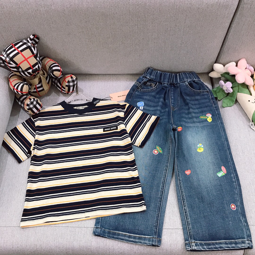 Alta costura solo cambio de talla. Tallas: 110-160. Conjunto MIUMIU [Camiseta de rayas retro de dos colores + pantalone…