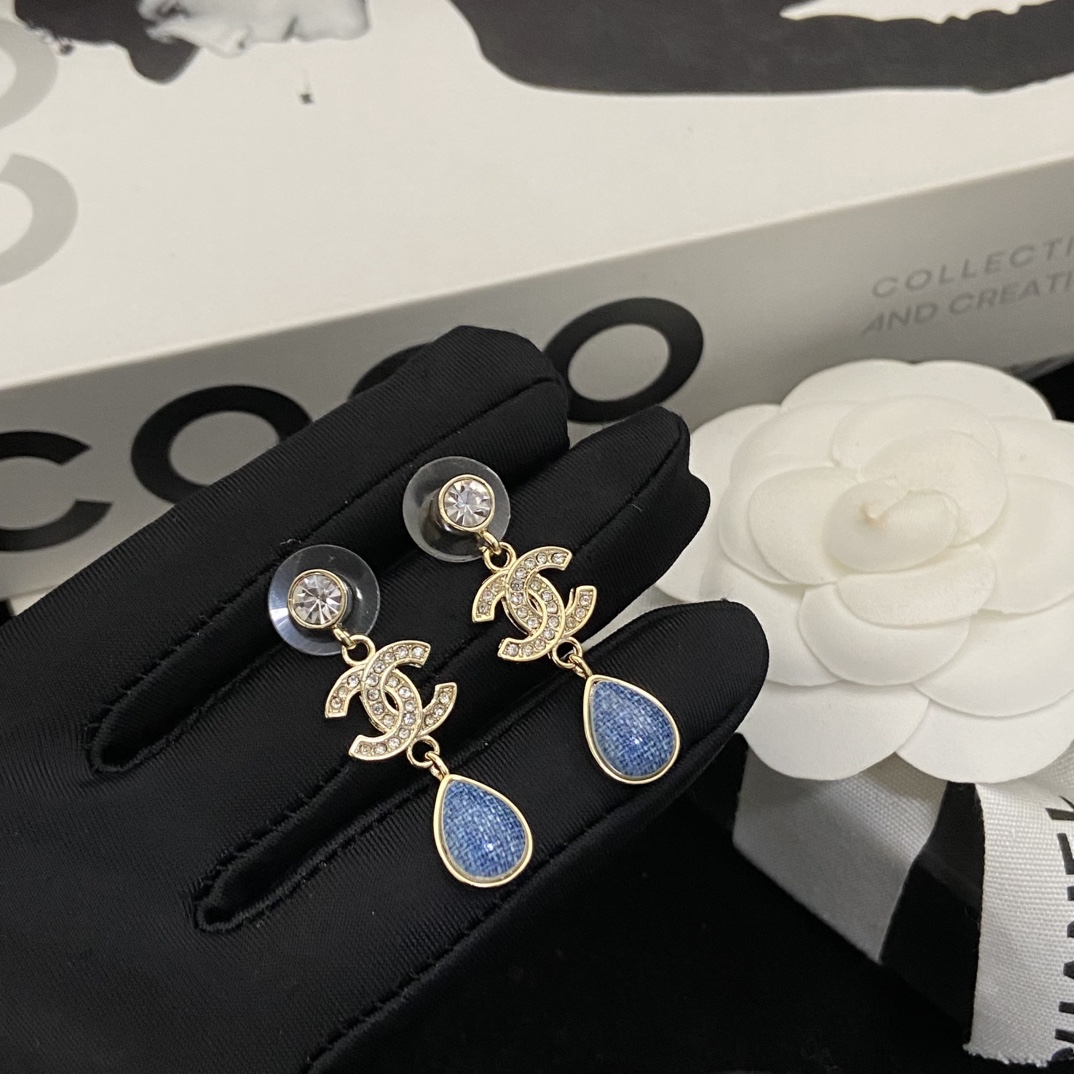 Chrome Hearts 𝐂𝐡@𝐧𝐞𝐥香奈儿新款蓝色水滴双C耳钉