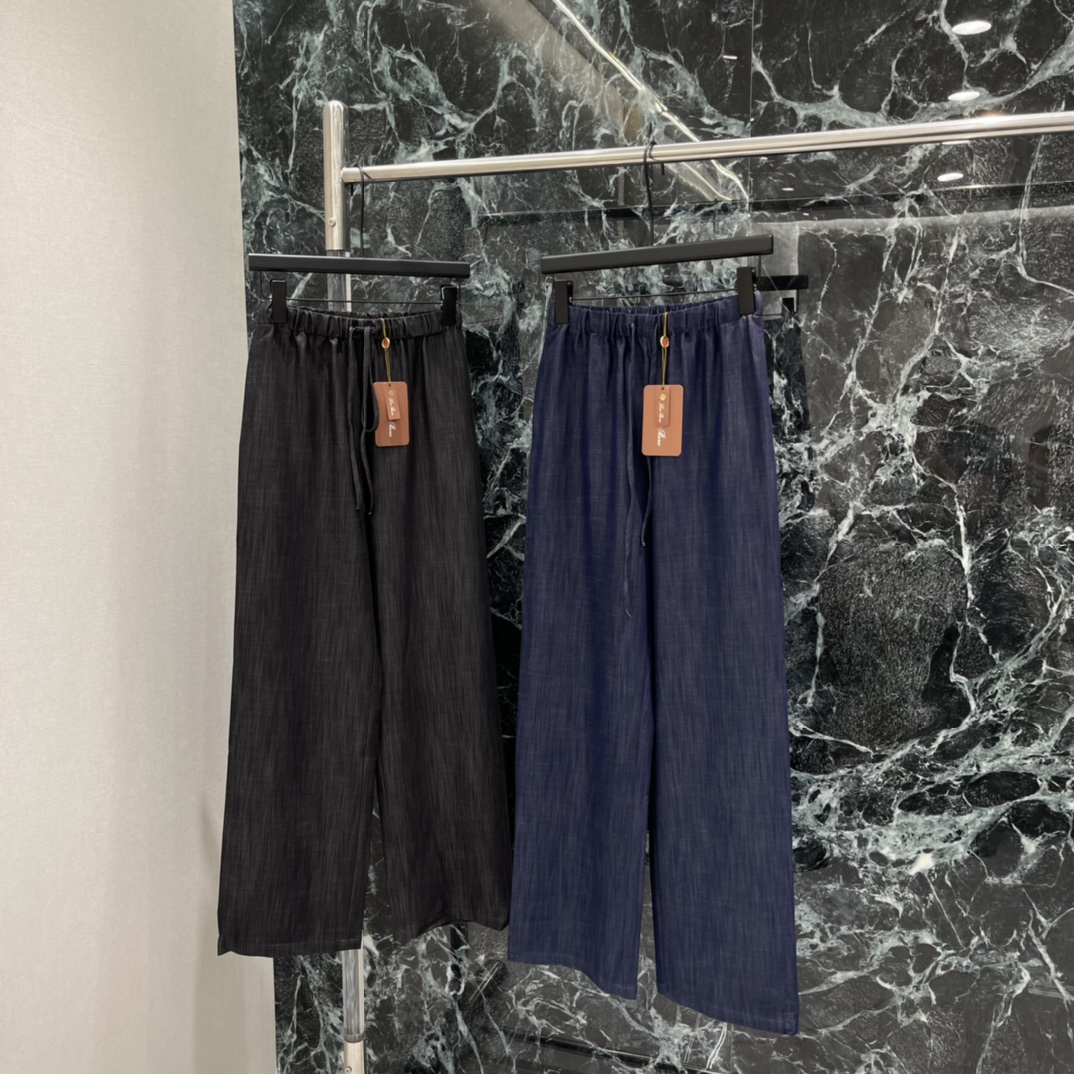 NO:776960,The highest version on the market, the girl inspects the goods, trims the three marks on the threads, and delivers the goods. You can post pictures and take videos. If you want quality or service, please add me on WeChat. We will not accept urgent orders. Loiopian 26 new spring and summer textured wide pants. Elastic waist + drawstring design. Suitable for all kinds of body shapes to cover the hips and make you slim. Pear-shaped body friendly. Easy to control for daily commuting and leisure. It is OK to wear with T-shirts, shirts, and sweaters.  Easily switch styles! Practical and fashionable, it is a wardrobe essential! Two colors SML, women's clothing, shirts, tees, t-shirt,19860909市面最高版本小妹验货、修剪线头上三标、发货可发图及拍视频,要品质要服务的加我微信,不接急单. Loiopian 26春夏新款 肌理感阔裤 松紧腰+抽绳设计 适合各种身材遮胯显瘦 梨形身材友好 日常通勤 休闲都能轻松驾驭 随便配T恤,衬衫,针织衫都OK 轻松切换风格!实用又时髦,是衣橱必备单品!两个色SML,女装,shirts,tees，t-shirt,,Women's clothing