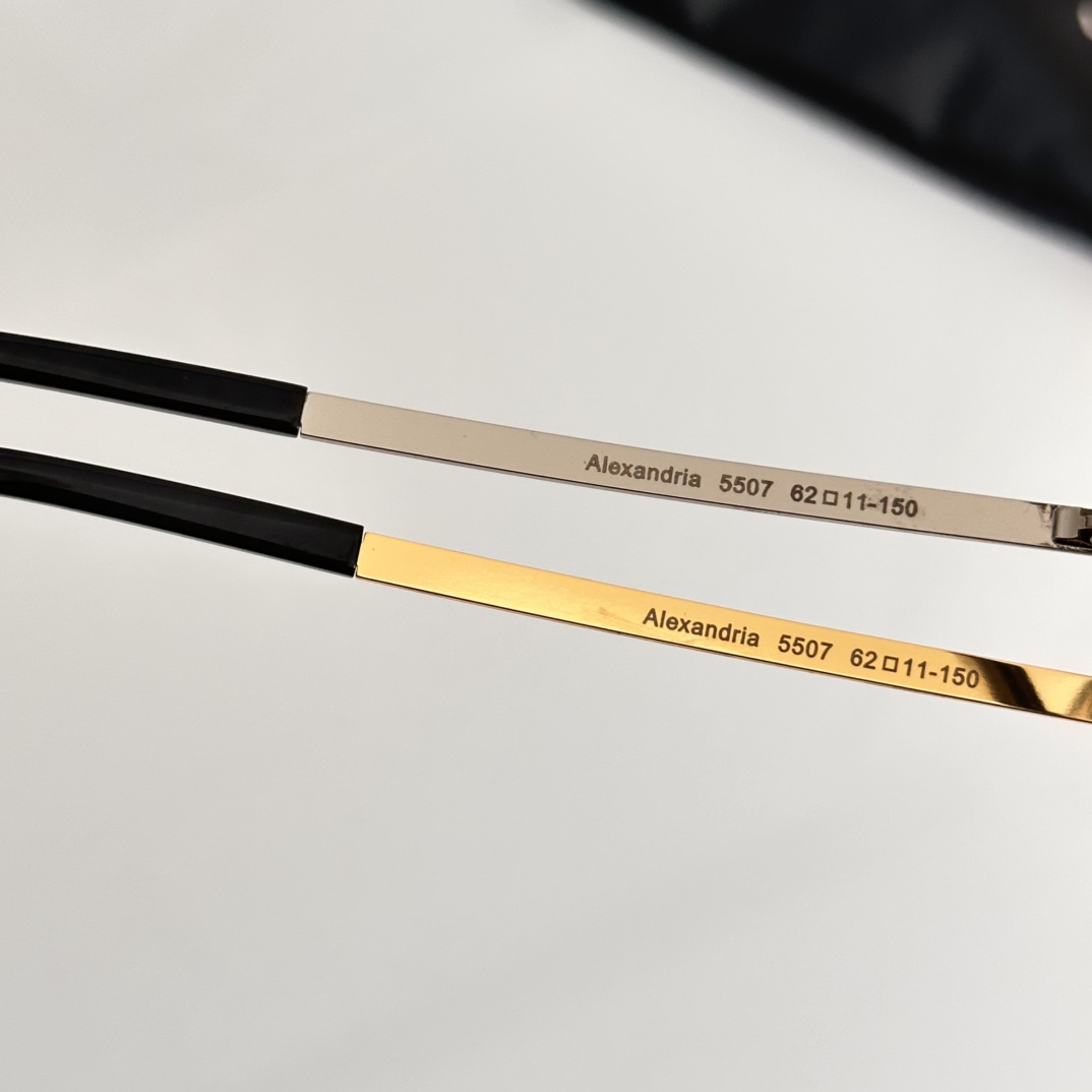 ‼️OFF WHITE🍂🍂🍂MODEL:Alexandria 5507🍂🍂🍂SIZE:62口11-150