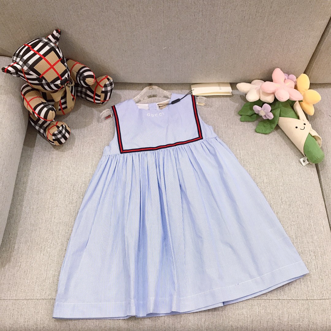 Alta costura, solo cambio de talla. Vestido sin mangas de rayas azules GUCC* Modelo elegante, estilo colegial con rayas…