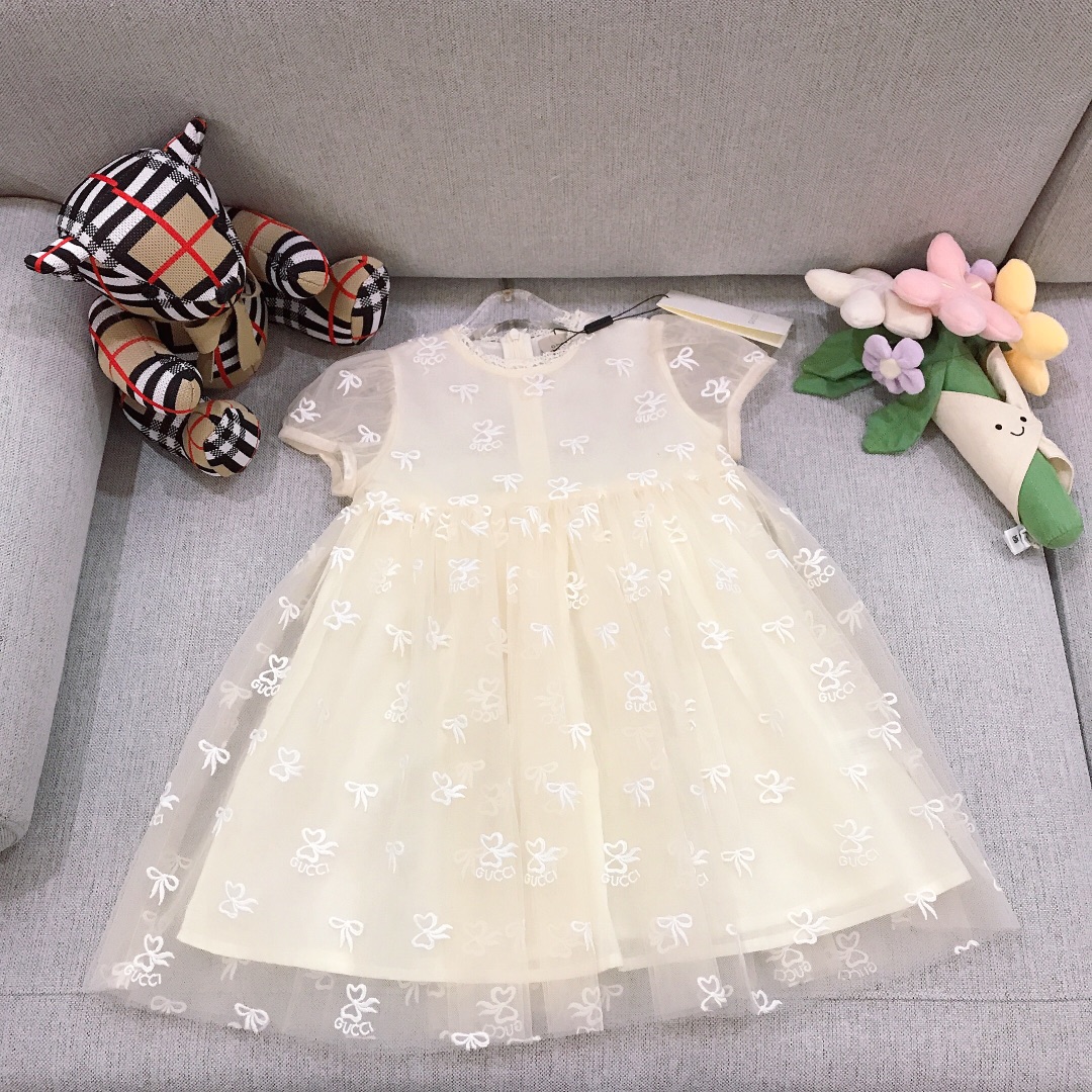 Alta costura, solo cambio de talla. Vestido de gasa con lazo bordado GUCC* Modelo elegante, color crema lechoso de alta…
