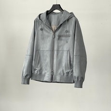 布*提#连帽外套:把高级感穿在身上的秋日艺术 一入秋就发愁穿什么外套?太厚的显臃肿,太薄的又不抗风。布*提这件连帽外套完 布*提#连帽外套:把高级感穿在身上的秋日艺术 一入秋就发愁穿什么外套?太厚的显臃肿,太薄的又不抗风。布*提这件连帽外套完