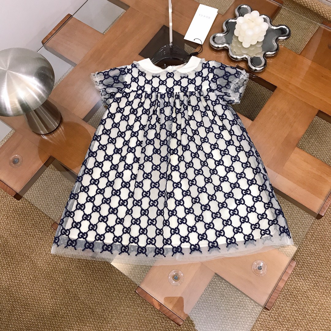 NO:762870,[Available in stock] Size 70- GUCC* embroidered mesh dress. Exquisite style. High-grade almond color lining with blue embroidered mesh. Elegant model. Customized same-color wave lace collar accessories. Puff short sleeves. Light and elegant outer layer with three-dimensional GC embroidery and Qinfu pure cotton lining. It is playful and cute ~ soft and comfortable. It is skin-friendly and does not tie up. The upper body effect is excellent. A must-have artifact for princess ~  Size 70-80-90--110-120-130-140-[CM] Counter packaging 10, clothes, gucci, skirts, T-shirt,19860909【现货发】  尺寸70- GUCC* 刺绣网纱连衣裙 精致款 高级奶杏色素色内里搭配蓝色刺绣网纱高雅气质款 定制同色系破浪花边领口辅料 泡泡短袖 外层轻盈飘逸立体GC刺绣搭配秦肤纯棉内衬 尽显俏皮可爱～柔顺舒适 亲肤不扎 上身效果极好 公主的必备神器～  size尺码70-80-90--110-120-130-140-【CM】 专柜包装10,衣服,gucci,skirts,T-shirt,,Children's