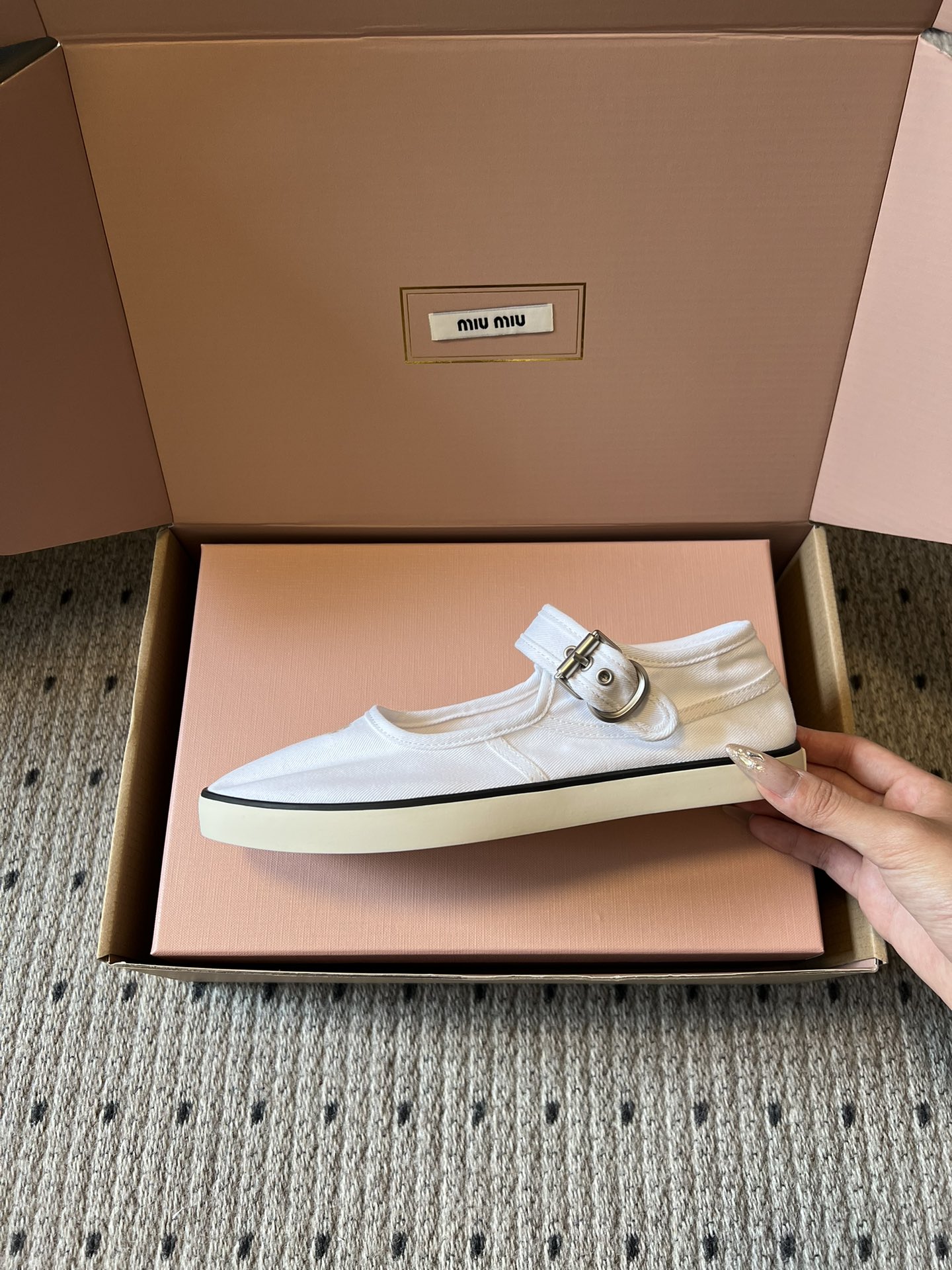 Miu Mi* 26ss 早春新款帆布休闲玛丽珍鞋miu系甜妹本命玛丽珍，帆布软乎乎贴脚，一字扣带利落又