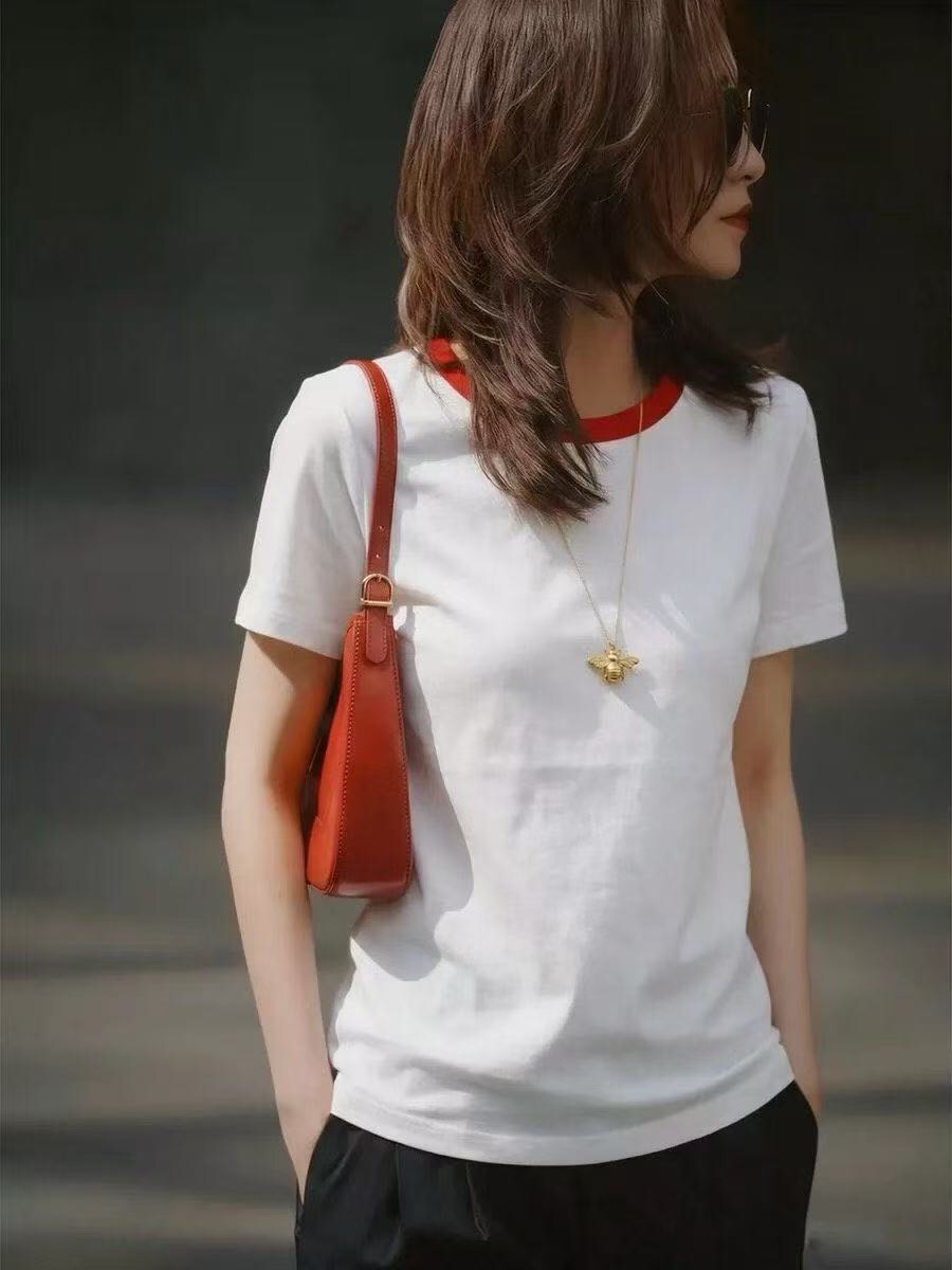 NO:755538,Model No. 20261691 Loew* new red pony decorated cotton short-sleeved T-shirt, white, SML, [M size shoulder width 43, chest 96, sleeve length 21, length 53; weight 0.165kg], Loew-clothing, loewe, loewe, T-shirt, tees, t-shirt,19860909款号20261691 Loew*新款 红色小马装饰纯棉短袖T恤,白色,SML,【M码肩宽43,胸围96,袖长21,长53；重量0.165kg】,罗意威-服装,loewe,loewe,T-shirt,tees，t-shirt,,Women's clothing