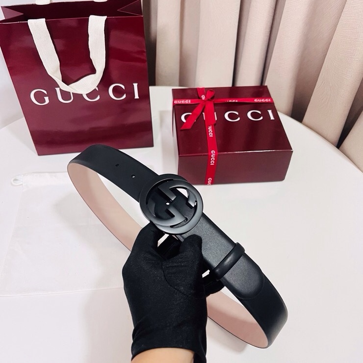 新款 2026年 男士腰带系列焕新演绎Interlocking G 搭扣设计 彰显品牌标志性元素精髓