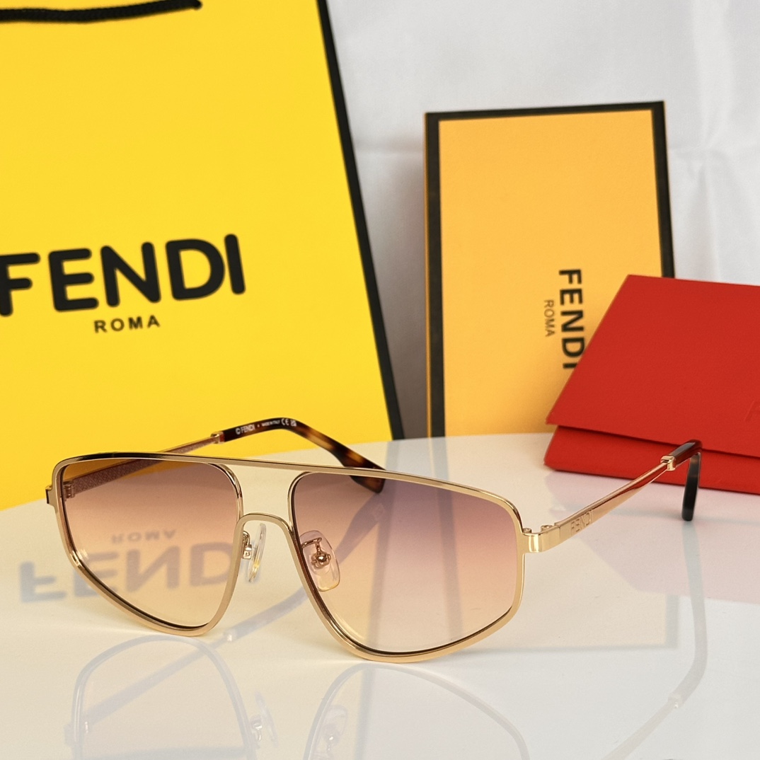 ‼️FENDI几何风镜创意．双层镜独特设计时尚精致的几何造型，在复古怀旧中带有俐落阳刚的风采，突破传统的