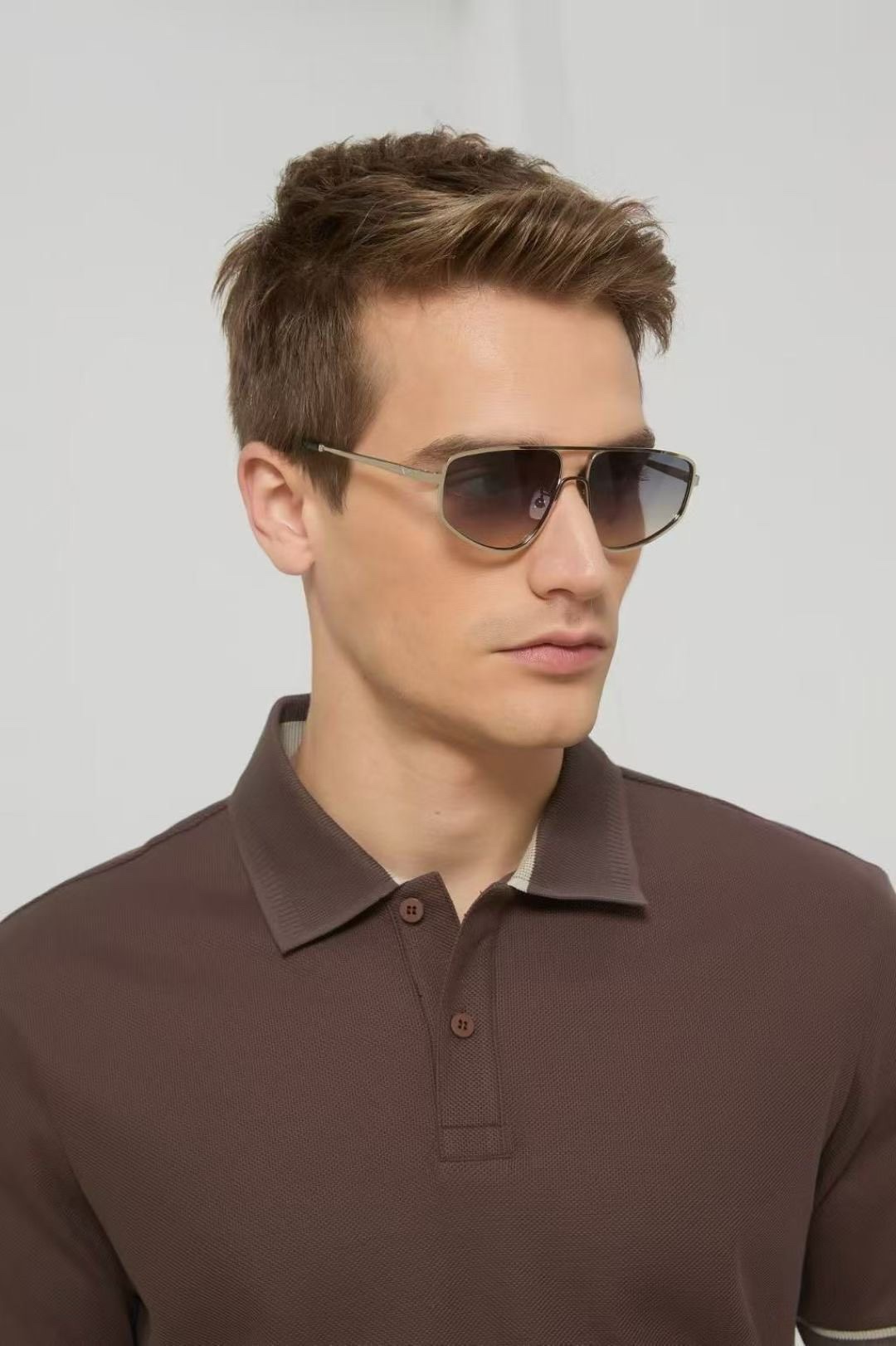 ‼️ 模特图 FENDI几何风镜创意．双层镜独特设计时尚精致的几何造型，在复古怀旧中带有俐落阳刚的风采，