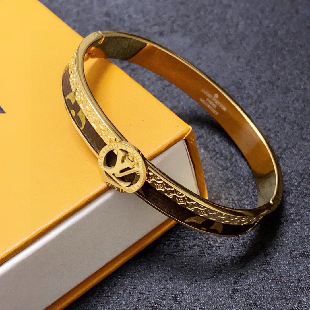 Louis Vuitton 新品 LV中性款手镯 Louis Vuitton 路易威登 一致材质 火 设计独特 前卫