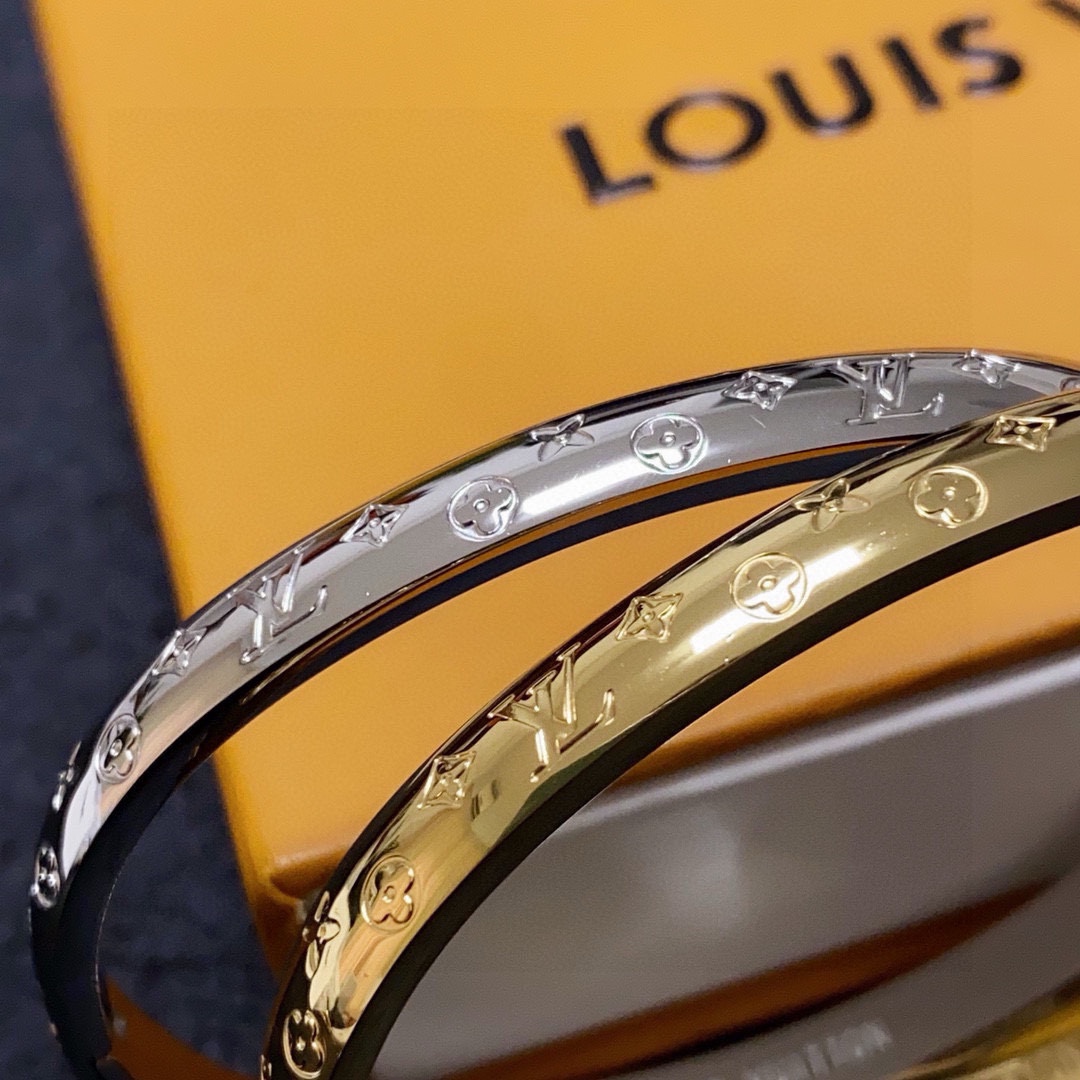 Louis Vuitton 新品 LV手镯 Louis Vuitton 路易威登 一致材质 火 设计独特 前卫