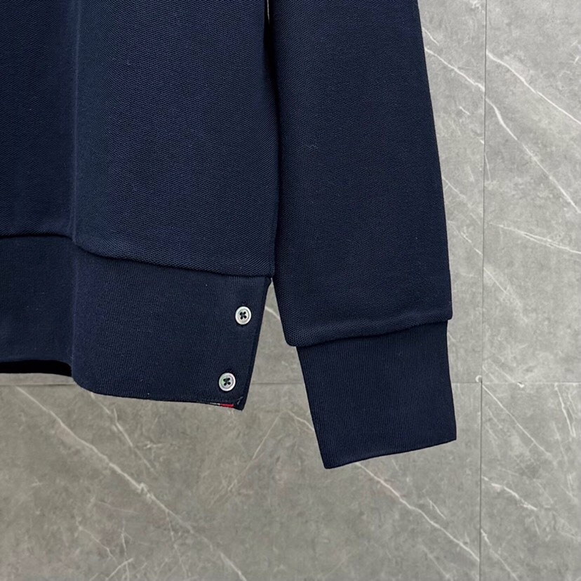 THOM BROWNE 汤姆布朗 TB 网眼朱地色织新配色卫衣，休闲圆领卫衣 \n码数：1-5 颜色：灰