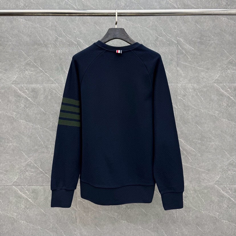 THOM BROWNE 汤姆布朗 TB 网眼朱地色织新配色卫衣，休闲圆领卫衣 \n码数：1-5 颜色：灰