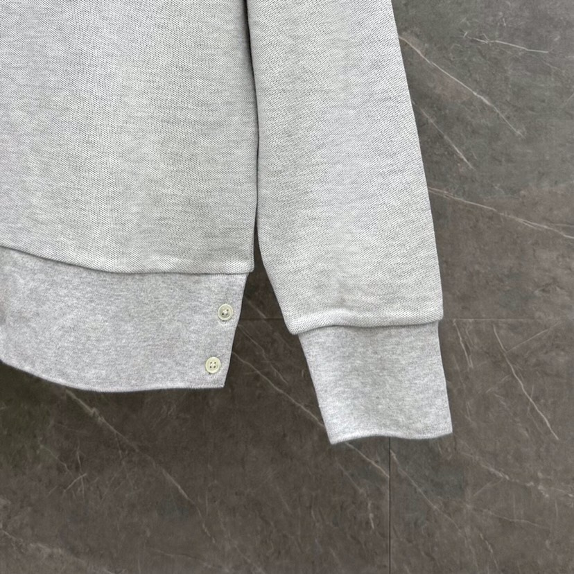 THOM BROWNE 汤姆布朗 TB 网眼朱地色织新配色卫衣，休闲圆领卫衣 \n码数：1-5 颜色：灰