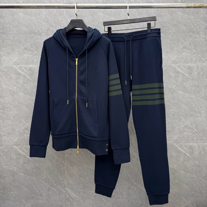 THOM BROWNE 汤姆布朗 TB 网眼朱地色织新配色拉链外套连帽套装 ，连帽卫衣开衫套装\n码数：