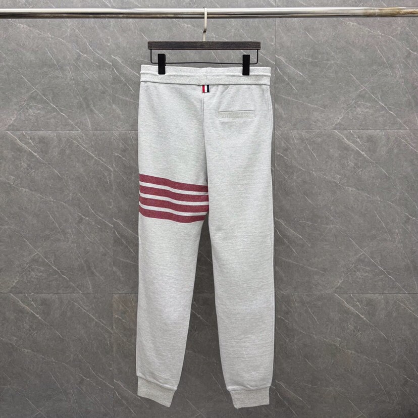THOM BROWNE 汤姆布朗 TB 网眼朱地色织新配色拉链外套连帽套装 ，连帽卫衣开衫套装\n码数：