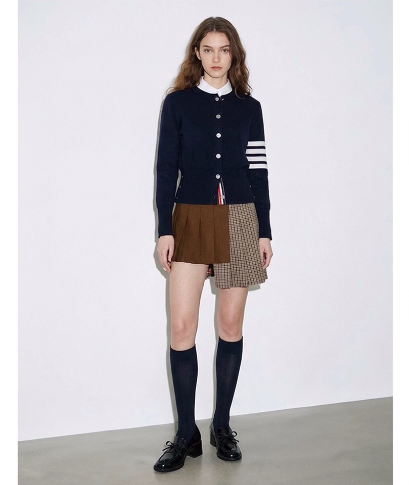 六扣女款\nTHOM BROWNE 汤姆布朗 TB 🌺限定版小马嵌花六扣🌺女款🌺开衫 \n码数：0.1.
