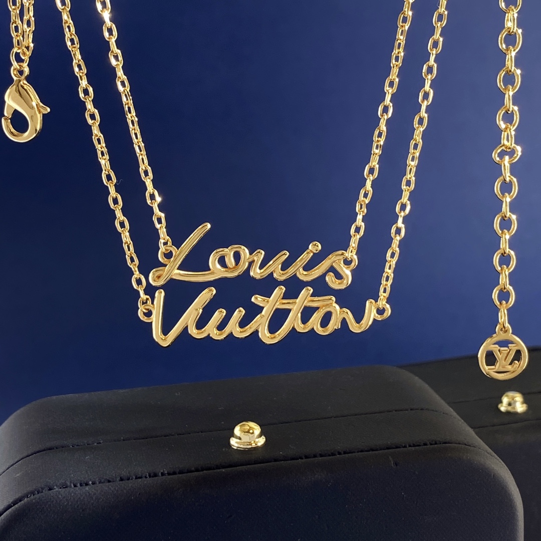 Louis Vuitton LV路易威登百搭简约设计艺术手写字体金属光面镂空字母双层链条项链 黄铜材质 金银2色 重约8.2g