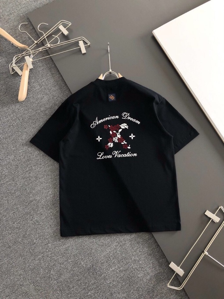 Louis Vuitton 路易威登 LV 驴牌（高版本）\n1V 2026SS早春新款重工印花加植绒工