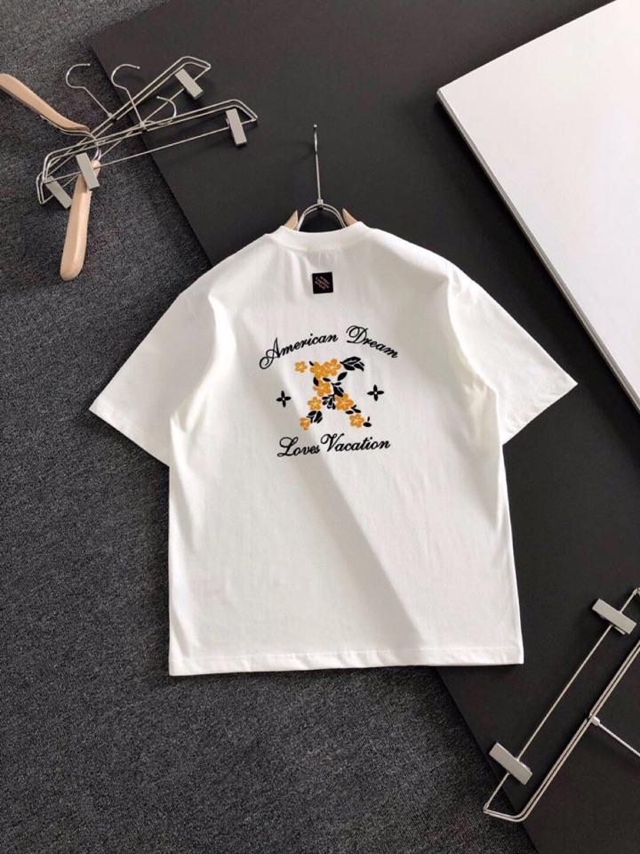 Louis Vuitton 路易威登 LV 驴牌（高版本）\n1V 2026SS早春新款重工印花加植绒工