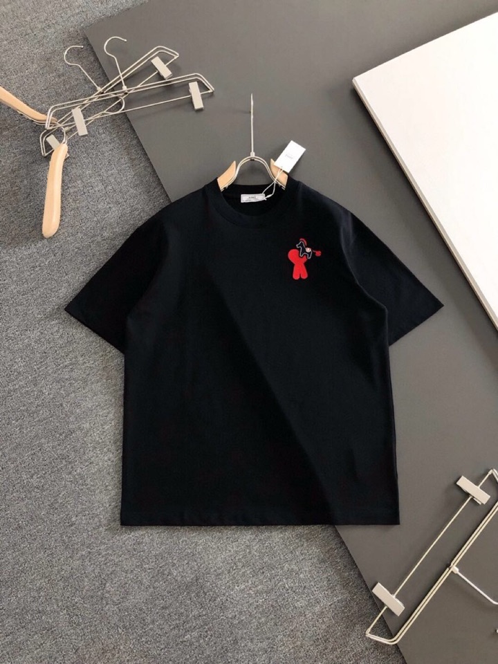 AMI（高版本）2026SS早春新款马年限定爱心马刺绣短袖圆领T恤，定织定染纯棉300克重洗水面料，做工