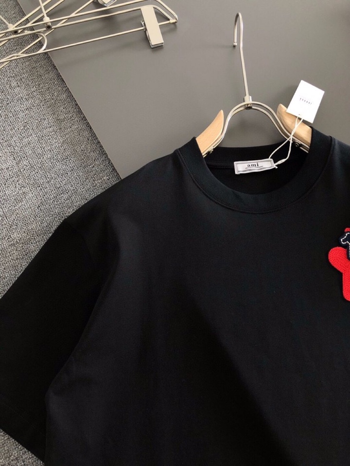 AMI（高版本）2026SS早春新款马年限定爱心马刺绣短袖圆领T恤，定织定染纯棉300克重洗水面料，做工