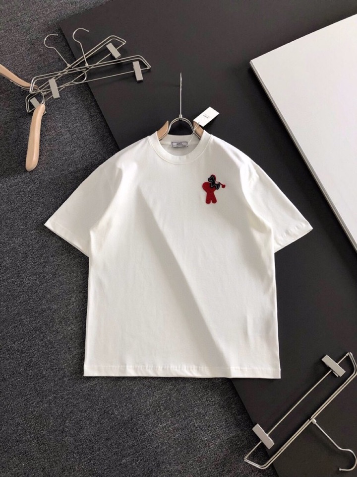 AMI（高版本）2026SS早春新款马年限定爱心马刺绣短袖圆领T恤，定织定染纯棉300克重洗水面料，做工