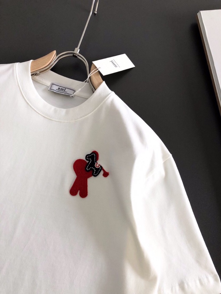 AMI（高版本）2026SS早春新款马年限定爱心马刺绣短袖圆领T恤，定织定染纯棉300克重洗水面料，做工