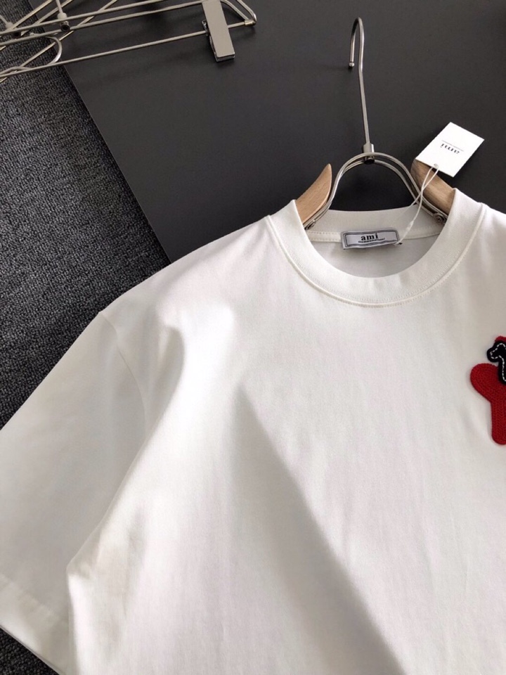 AMI（高版本）2026SS早春新款马年限定爱心马刺绣短袖圆领T恤，定织定染纯棉300克重洗水面料，做工